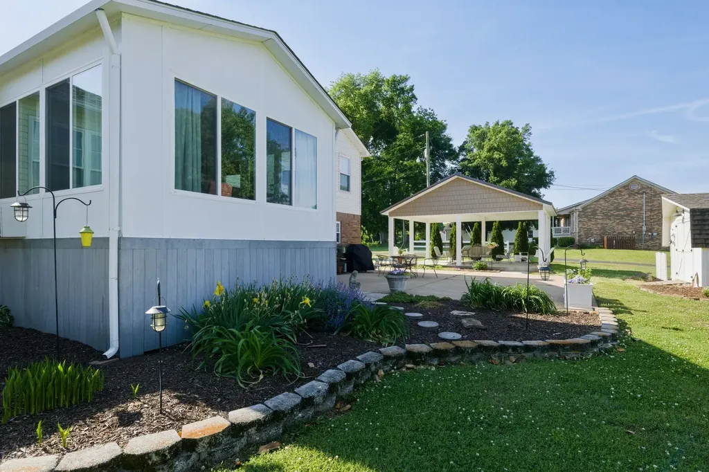 397 Canaan Road Columbia TN 38401