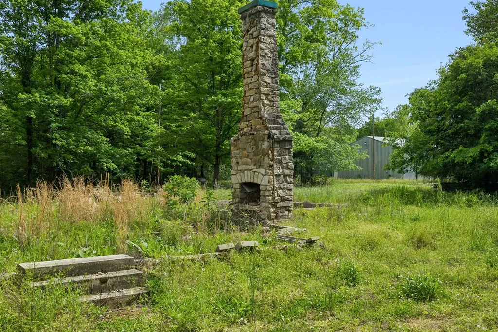 1675 Balthrop Branch Road Dickson TN 37055