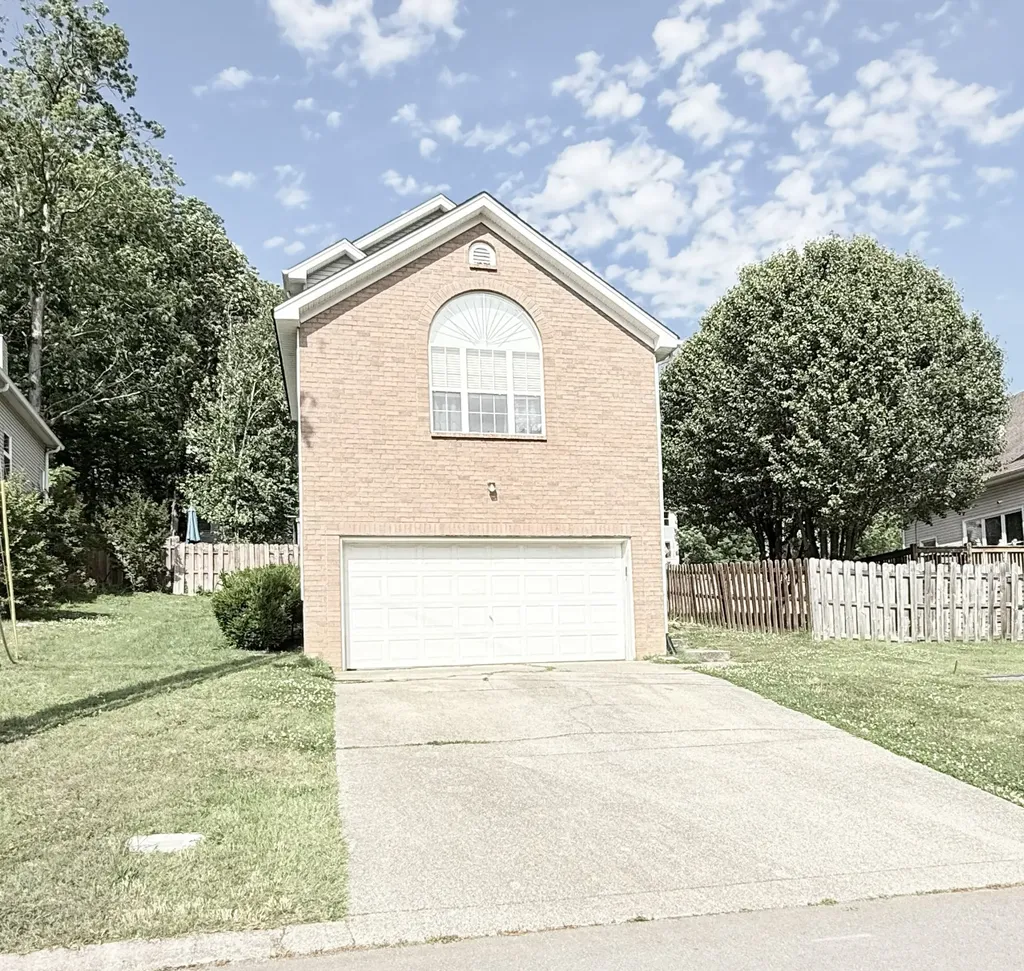 4040 Farmingham Woods Drive Hermitage TN 37076