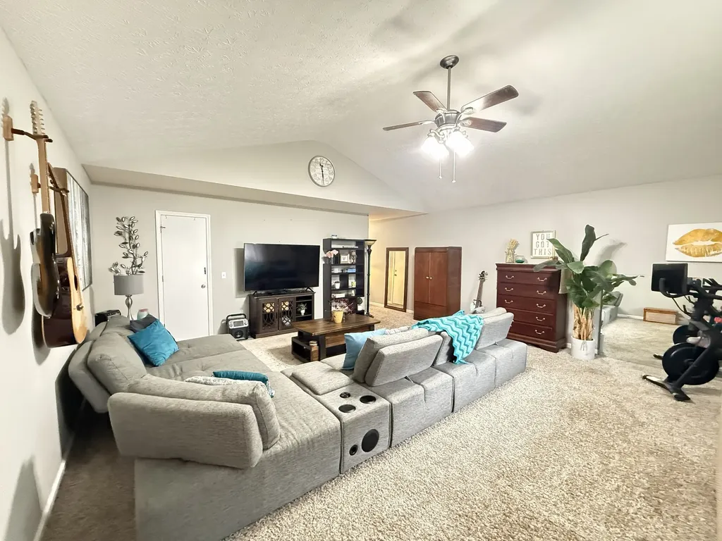 4040 Farmingham Woods Drive Hermitage TN 37076