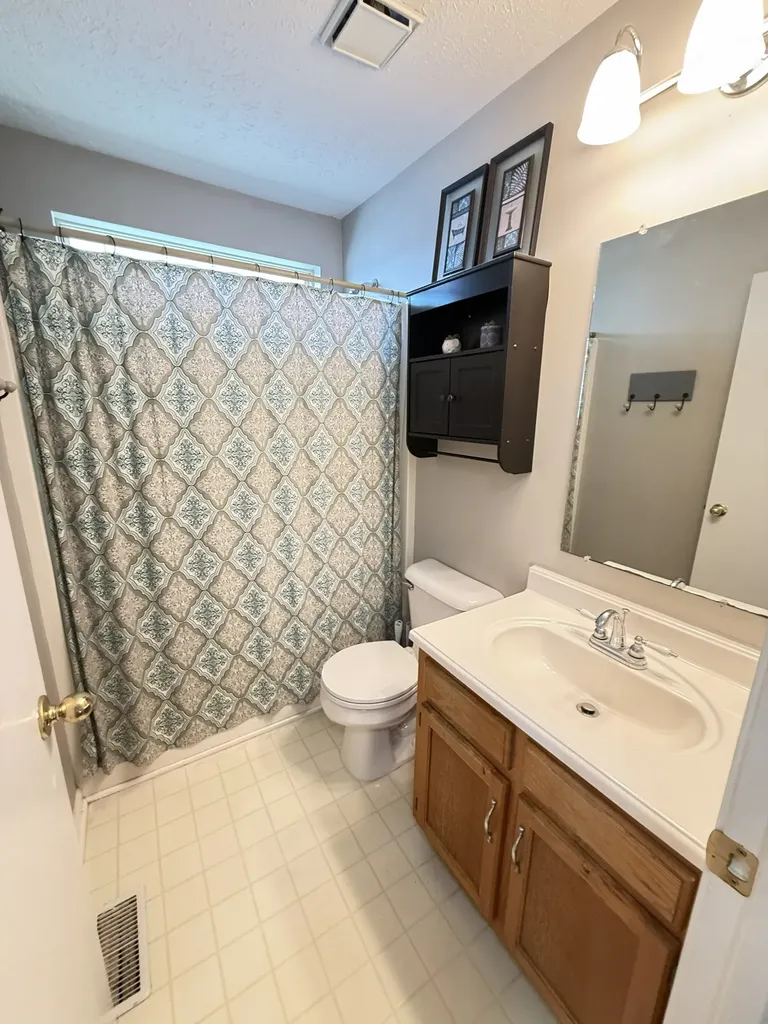 4040 Farmingham Woods Drive Hermitage TN 37076