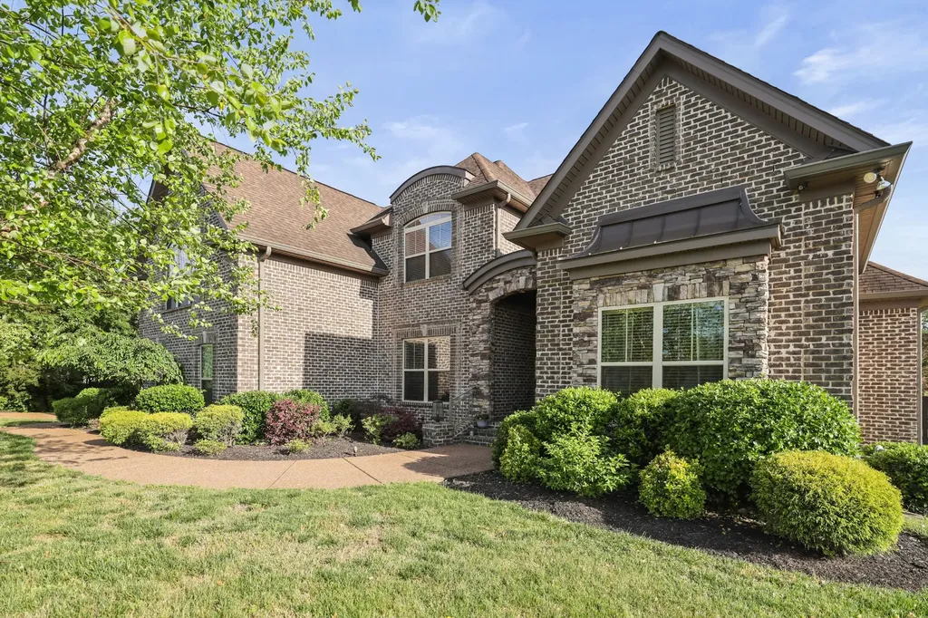 906 Harrisburg Lane Mount Juliet TN 37122