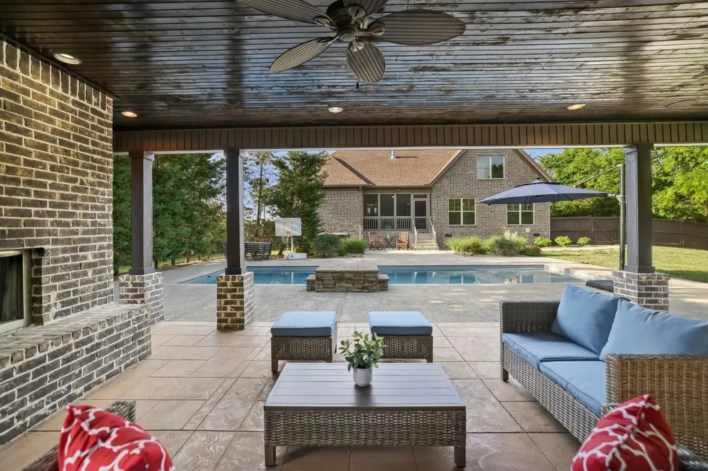 906 Harrisburg Lane Mount Juliet TN 37122