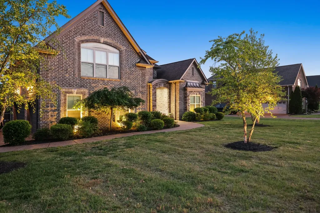 906 Harrisburg Lane Mount Juliet TN 37122
