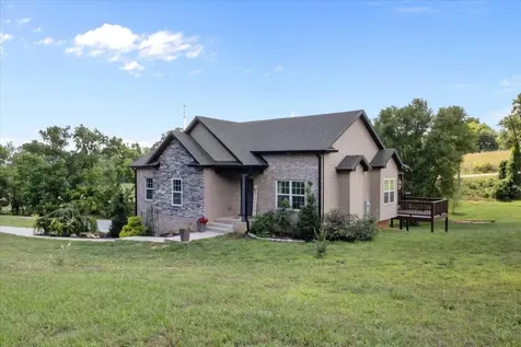 180 Alonzo Place Cunningham TN 37052