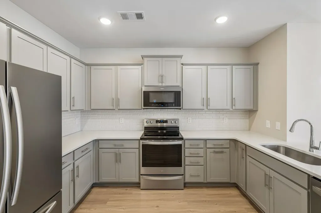 182 Oasis Drive La Vergne TN 37086