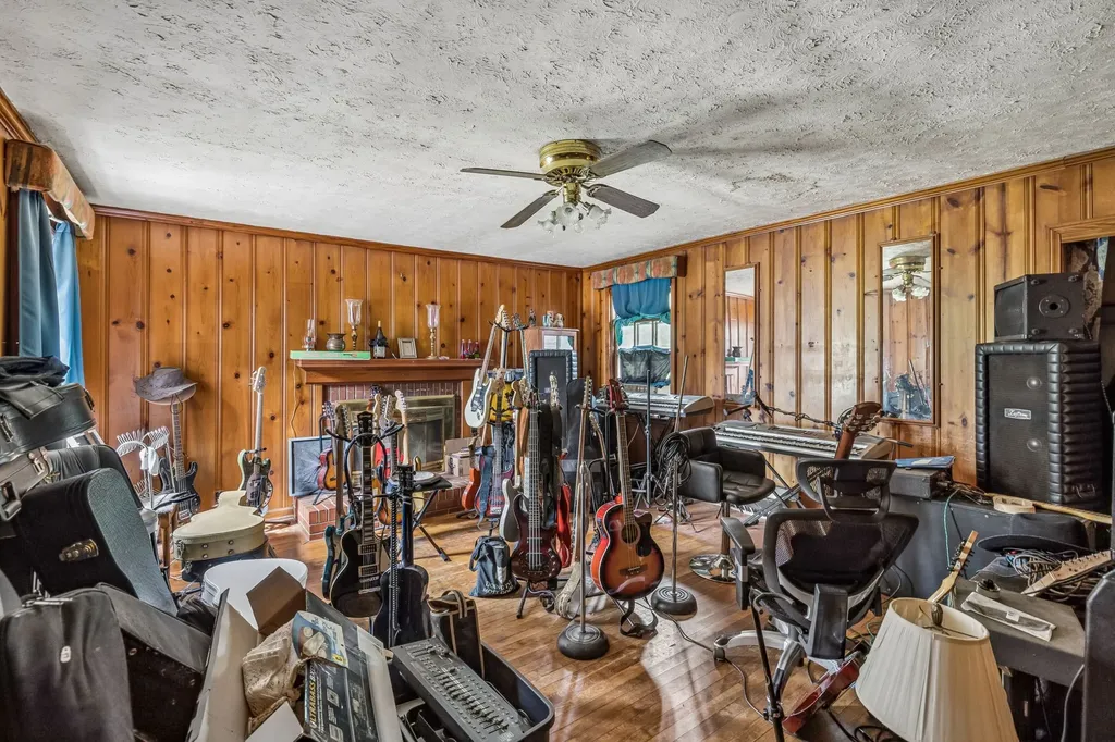 1112 Neelys Bend Road Madison TN 37115