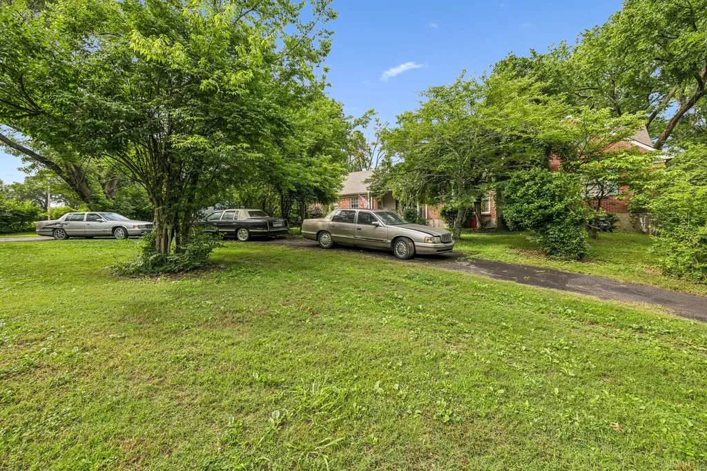 1112 Neelys Bend Road Madison TN 37115