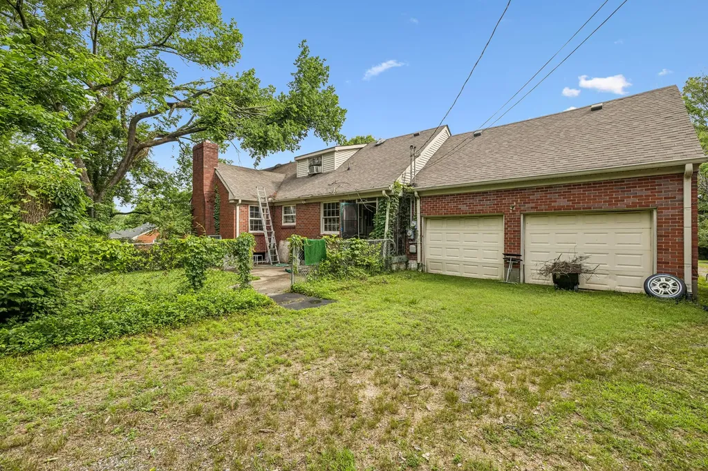 1112 Neelys Bend Road Madison TN 37115