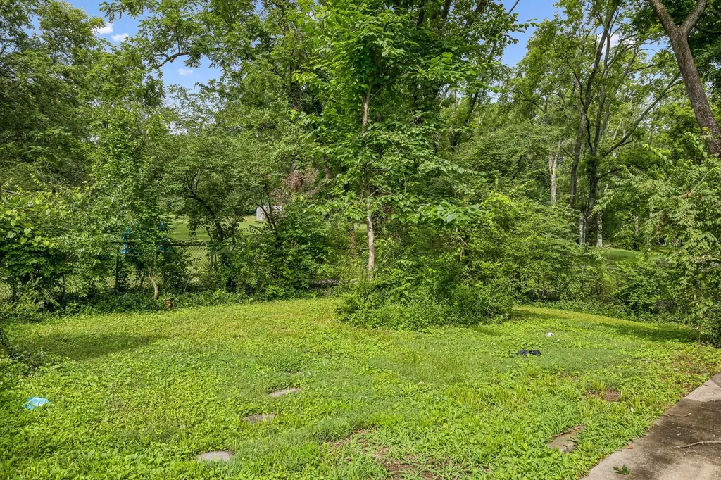 1112 Neelys Bend Road Madison TN 37115