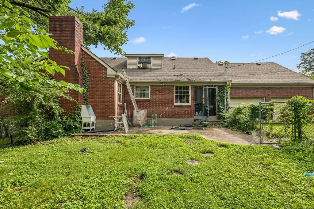 1112 Neelys Bend Road Madison TN 37115