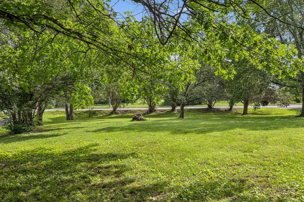 1112 Neelys Bend Road Madison TN 37115