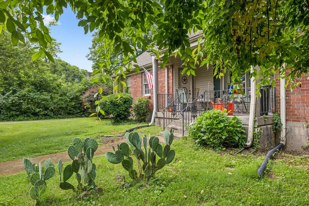 1112 Neelys Bend Road Madison TN 37115