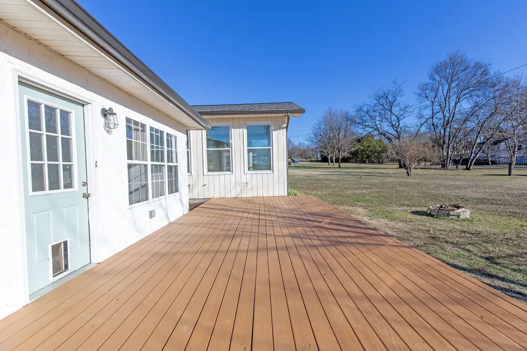 557 Peach Valley Road Gallatin TN 37066
