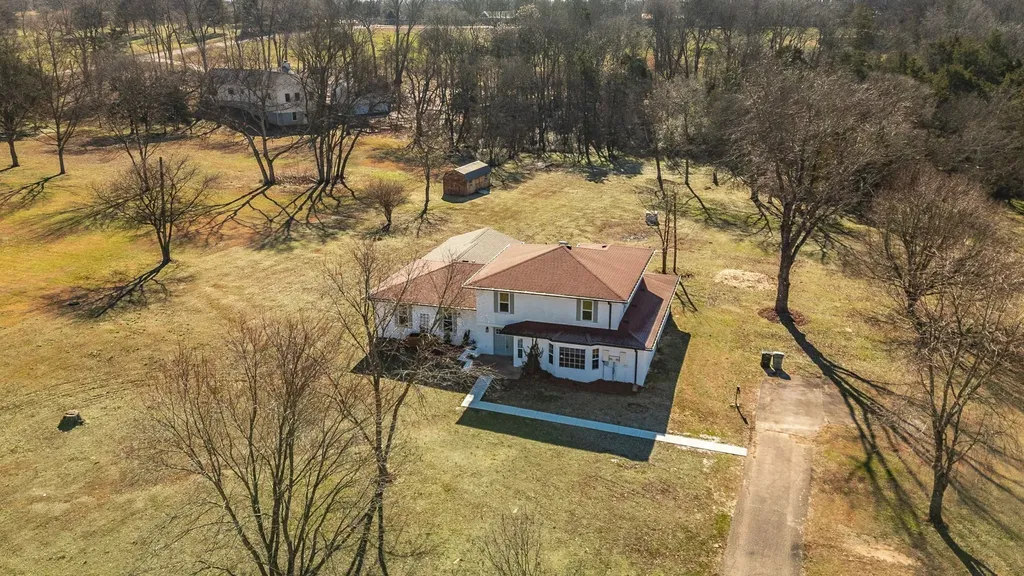 557 Peach Valley Road Gallatin TN 37066