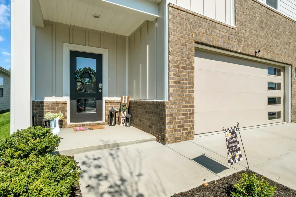 1064 Linn Cove Court Gallatin TN 37066