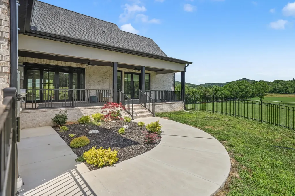 3755 Holmes Gap Road Watertown TN 37184