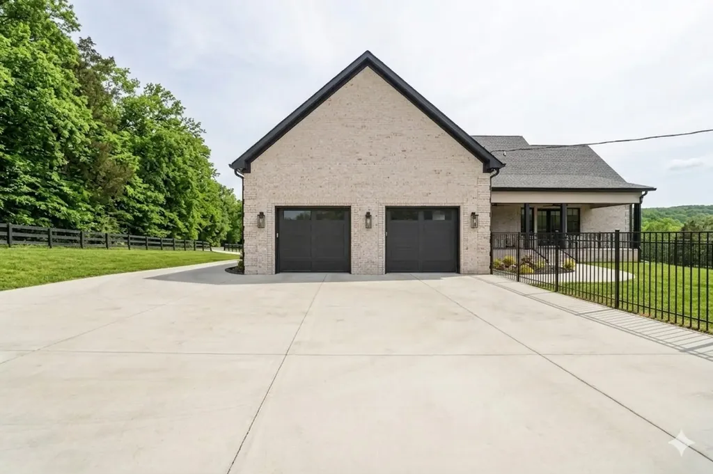 3755 Holmes Gap Road Watertown TN 37184