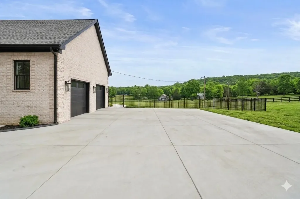 3755 Holmes Gap Road Watertown TN 37184