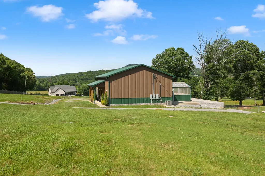 3755 Holmes Gap Road Watertown TN 37184