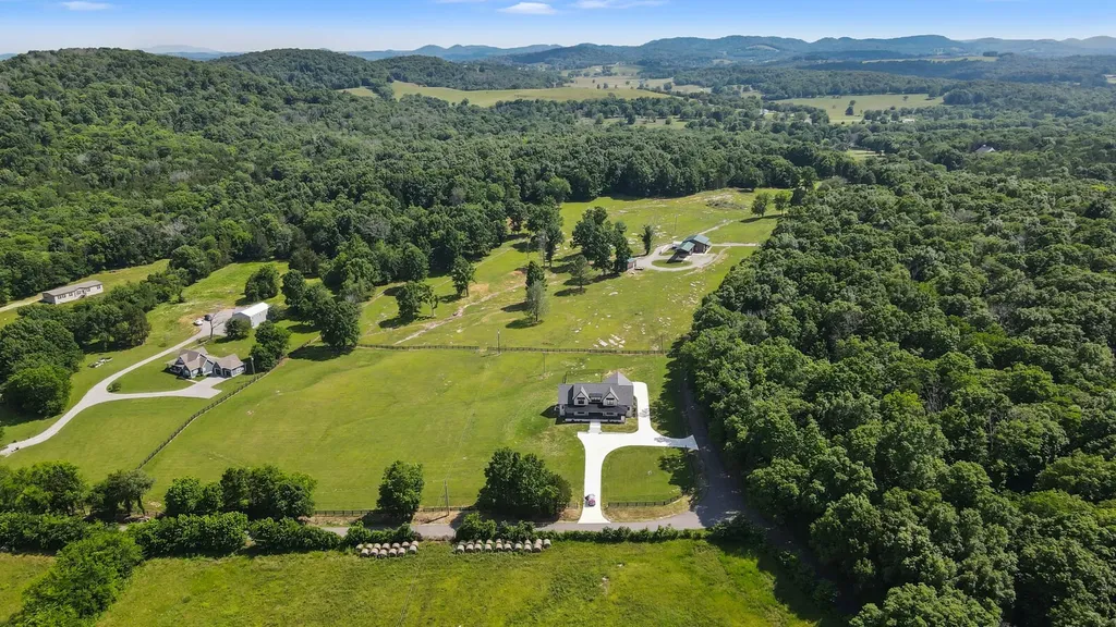 3755 Holmes Gap Road Watertown TN 37184