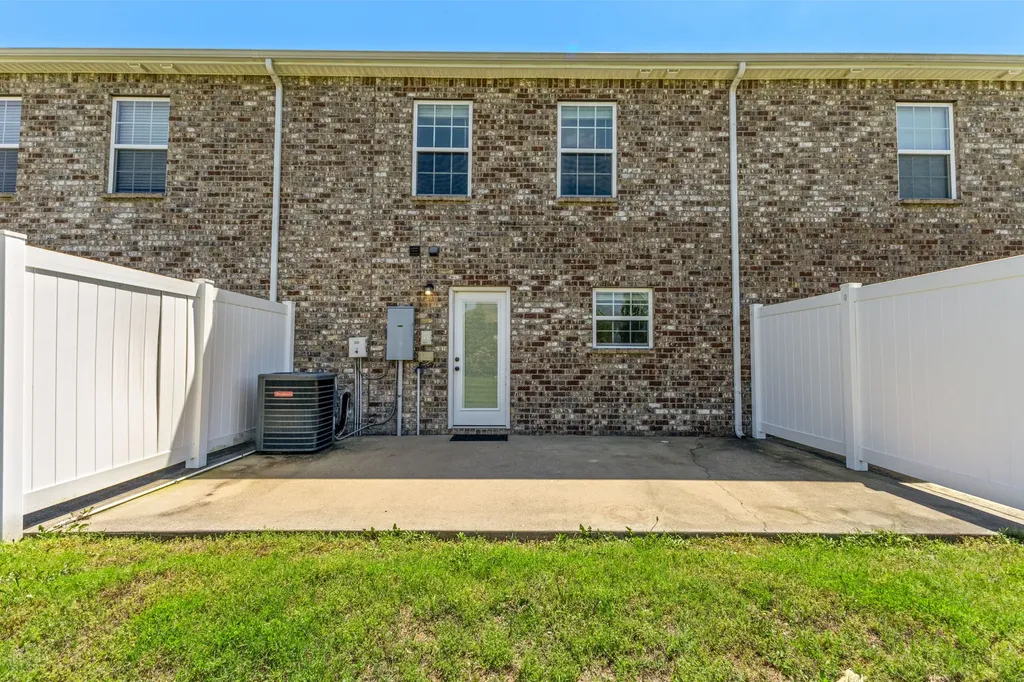 2067 Downstream Drive Ashland City TN 37015