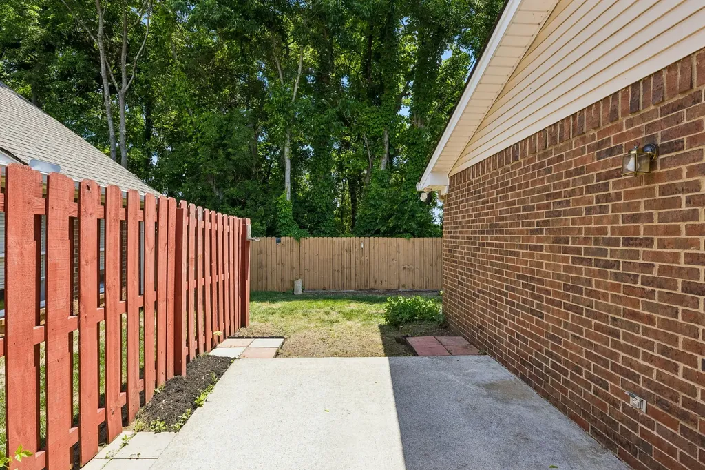 406 Forest Glen Circle Murfreesboro TN 37128