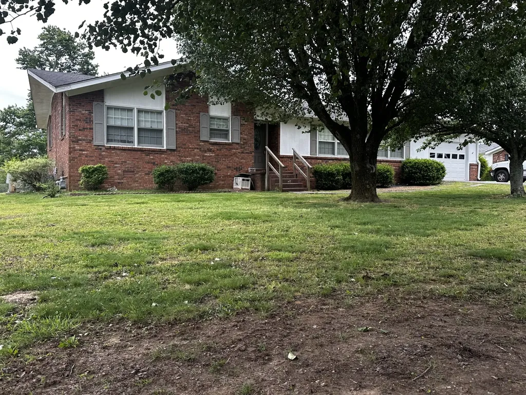 1580 Branch Drive Lawrenceburg TN 38464