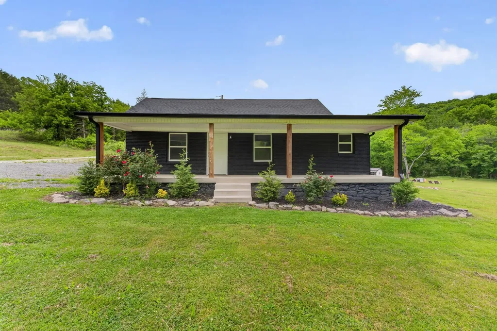 167 Stonewall Highway Carthage TN 37030