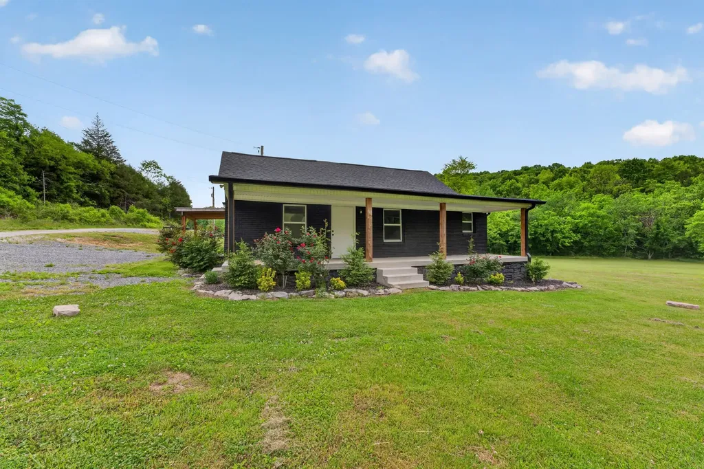 167 Stonewall Highway Carthage TN 37030
