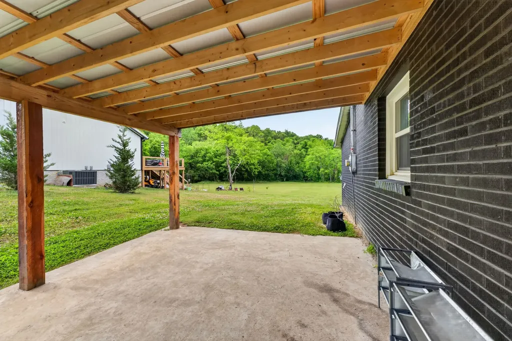 167 Stonewall Highway Carthage TN 37030