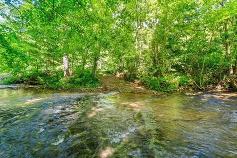 3712 Budds Creek Road Palmyra TN 37142