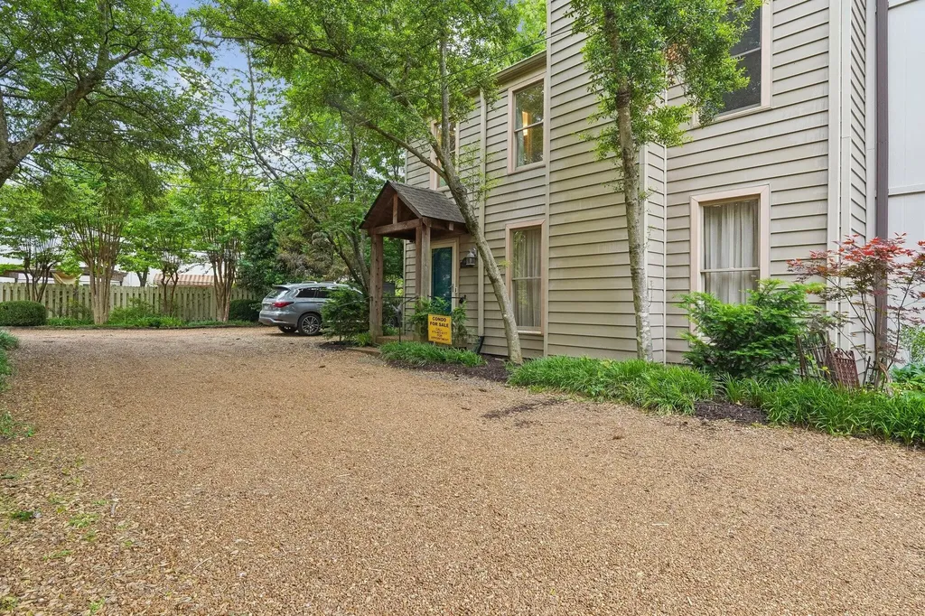 3608 Saratoga Drive Nashville TN 37205