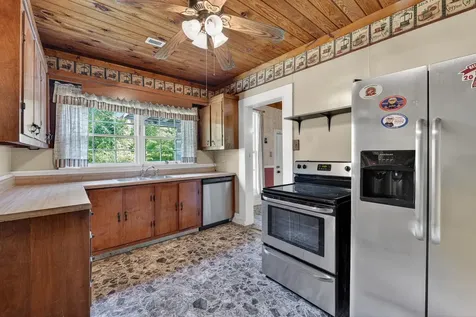 111 Buford Hughey Road Dellrose TN 38453