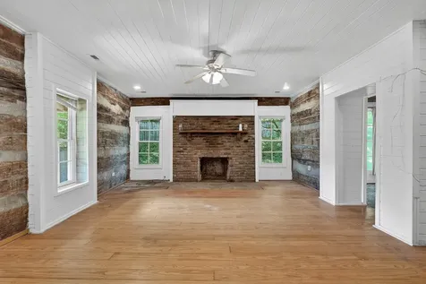 111 Buford Hughey Road Dellrose TN 38453