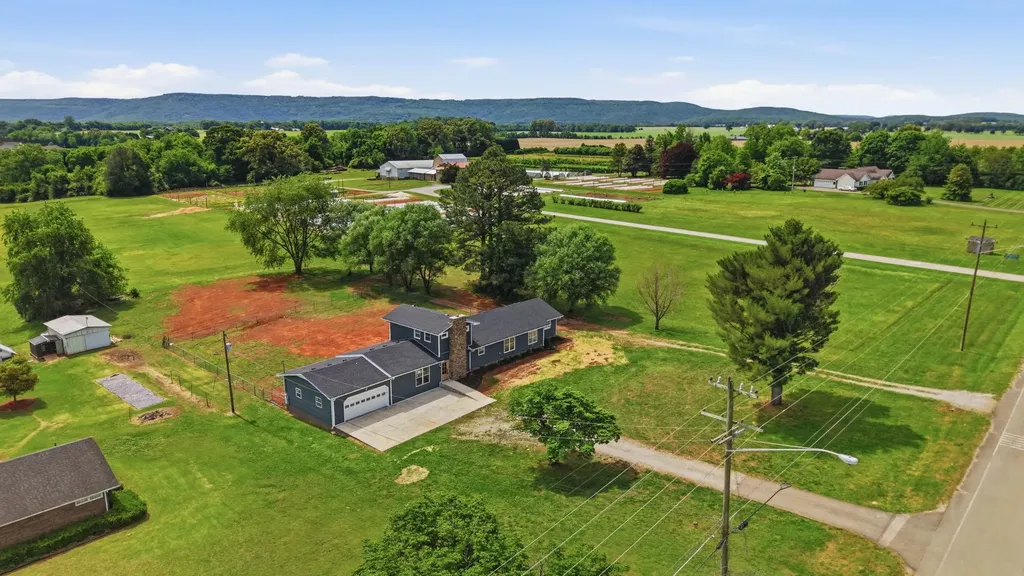 71 David Crockett Highway Winchester TN 37398
