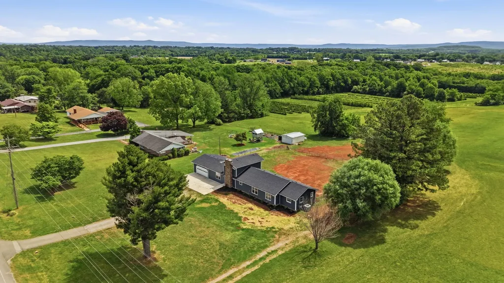 71 David Crockett Highway Winchester TN 37398
