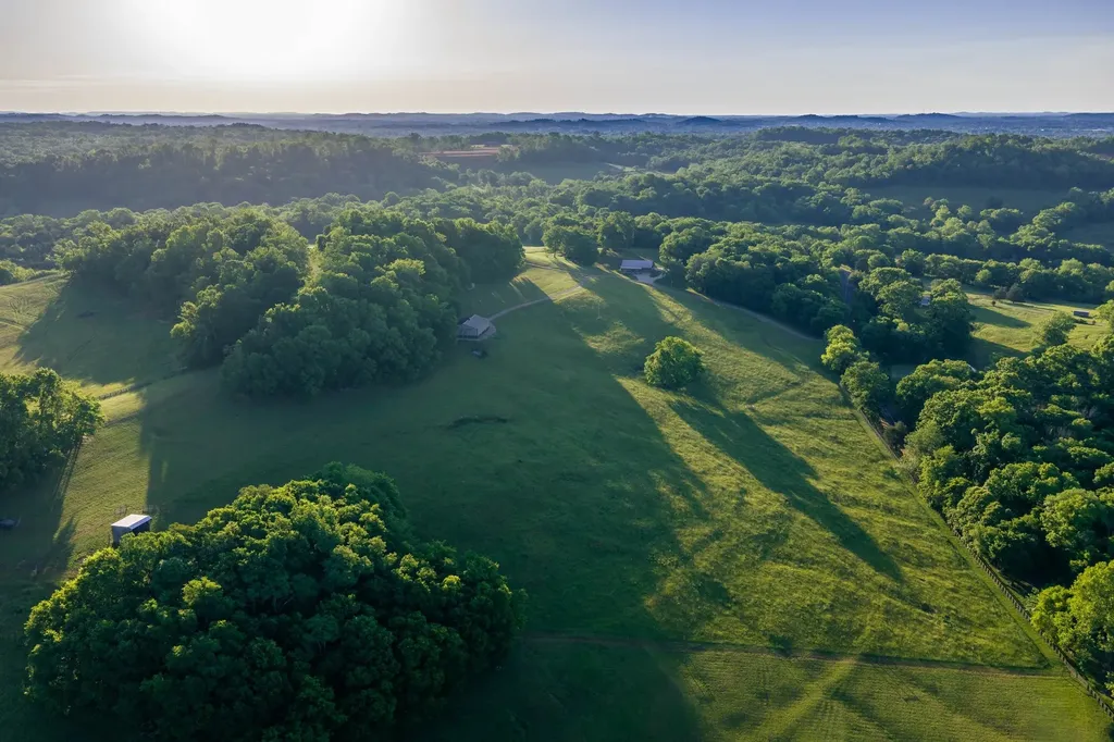 3210 Morel Road Columbia TN 38401