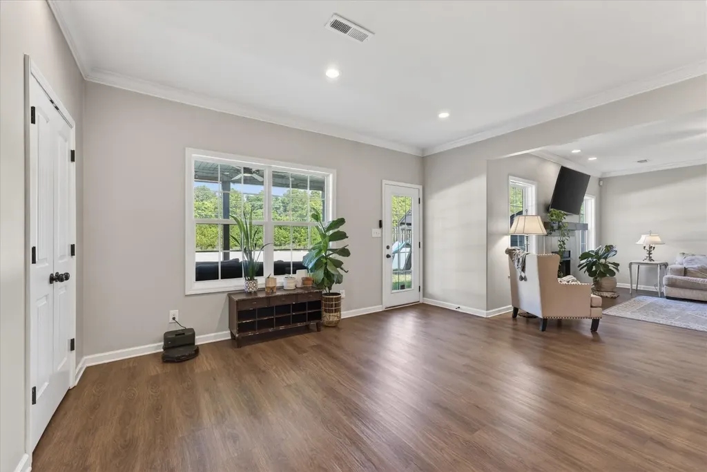 1023 Terraceside Circle Clarksville TN 37040