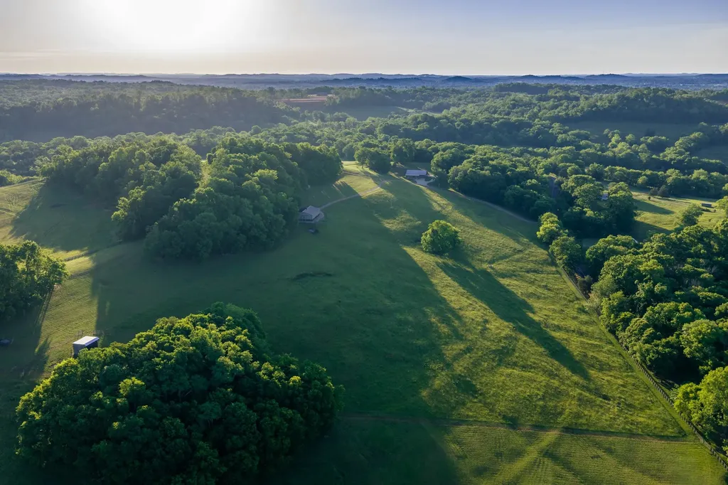 3210 Morel Road Columbia TN 38401