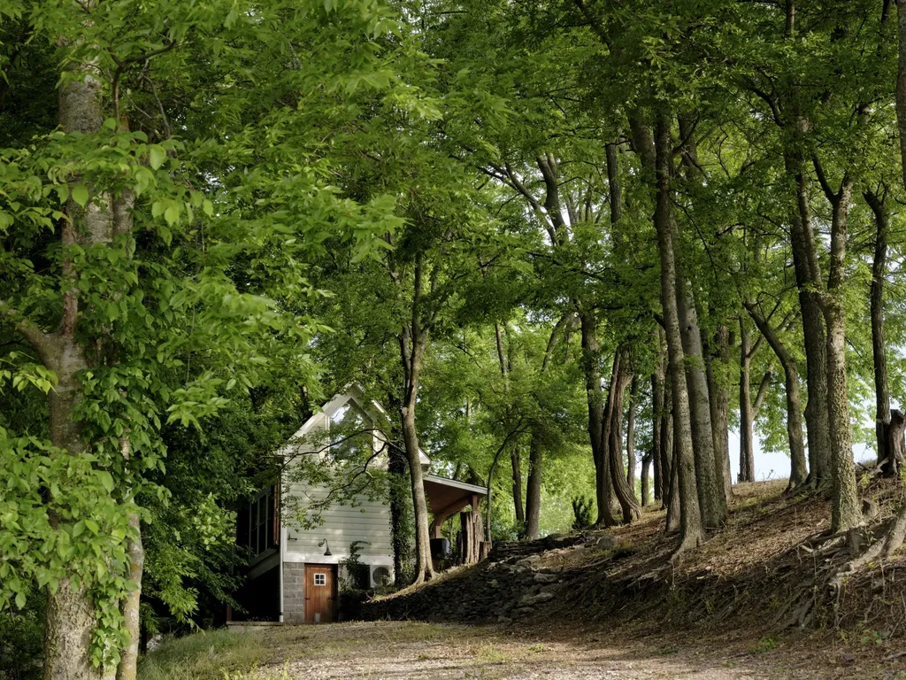 3210 Morel Road Columbia TN 38401