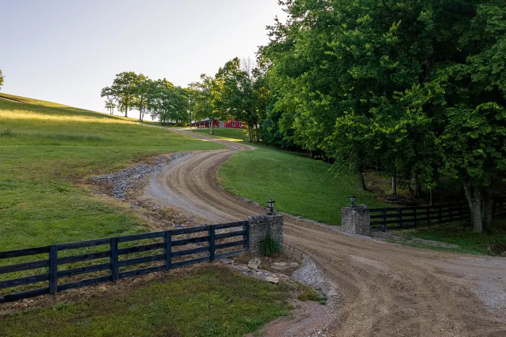 3210 Morel Road Columbia TN 38401