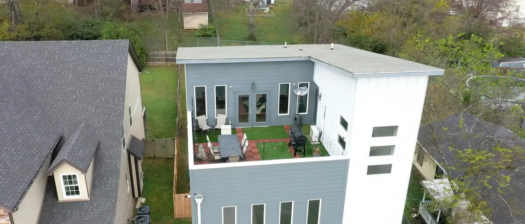 1208 Avondale Circle Nashville TN 37207