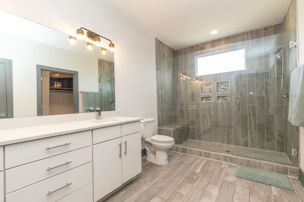 1208 Avondale Circle Nashville TN 37207