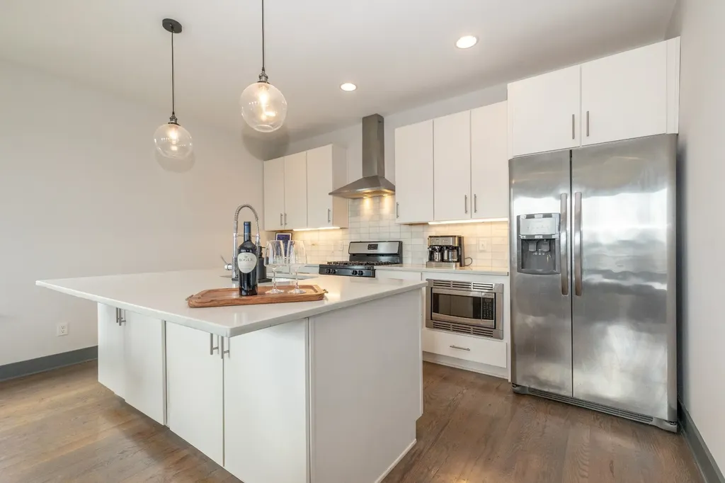1208 Avondale Circle Nashville TN 37207