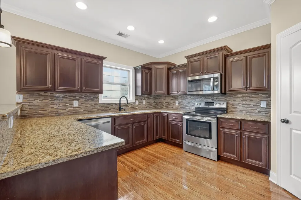 1305 Royal Oak Avenue Murfreesboro TN 37129