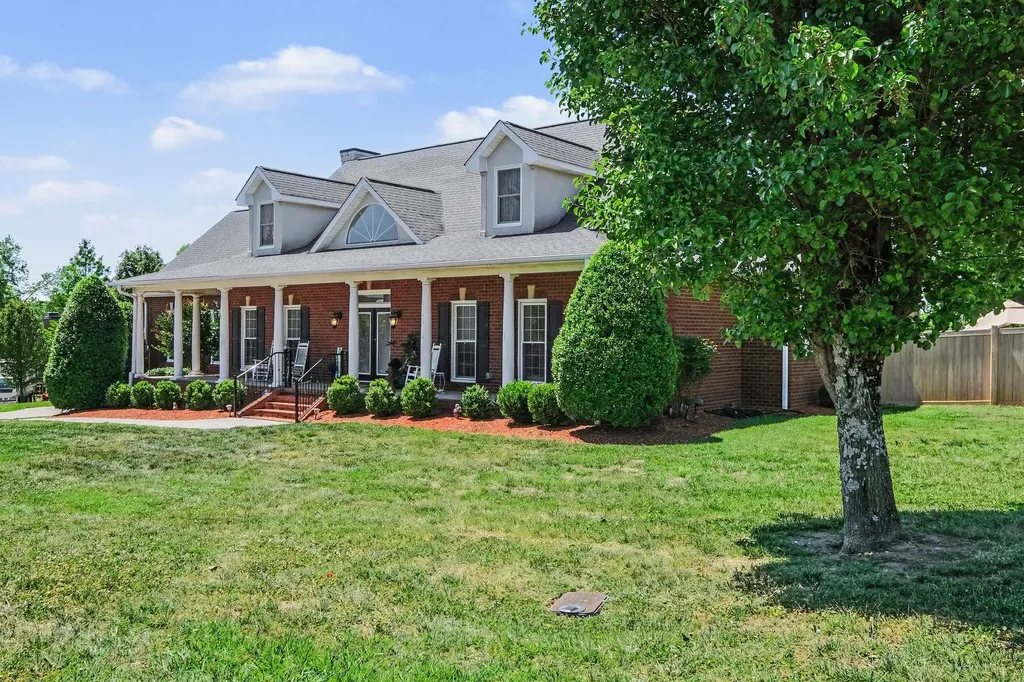 2009 Brunswick Drive Lebanon TN 37087