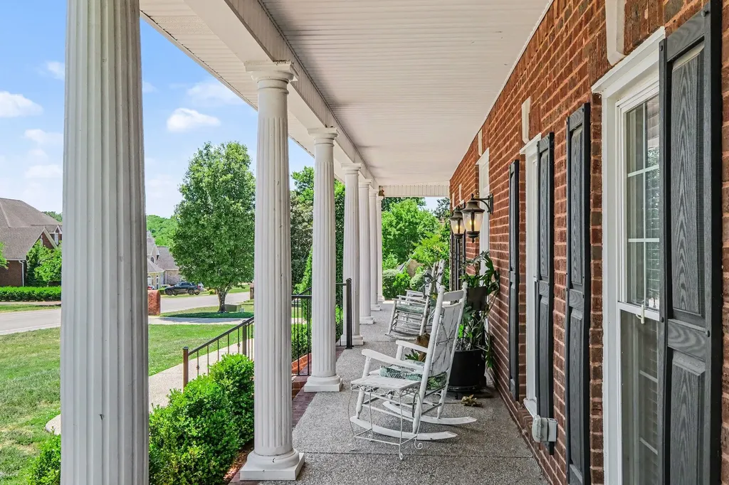 2009 Brunswick Drive Lebanon TN 37087