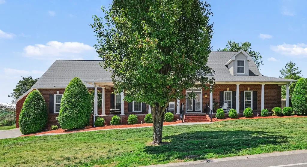 2009 Brunswick Drive Lebanon TN 37087