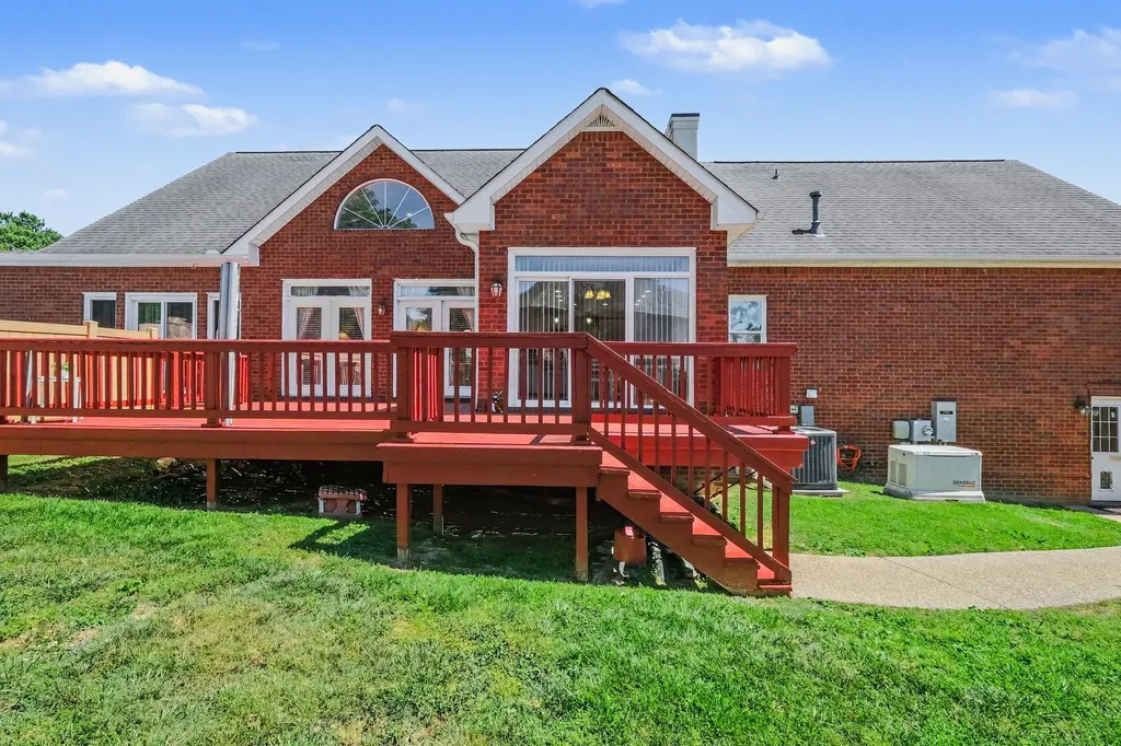 2009 Brunswick Drive Lebanon TN 37087